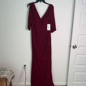 Alyce Paris Red V-Neck Size 12 Ruched Bodice Flutter Sleeves Prom Evening Dress